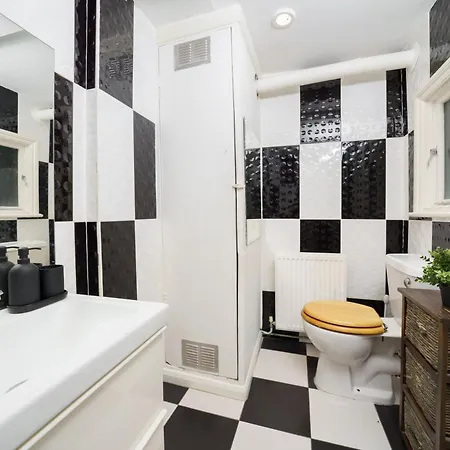 Modern And Luxurious 2 Bed Apartment London Exterior photo