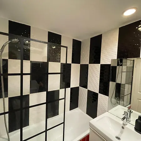 Modern And Luxurious 2 Bed Apartment London Exterior photo