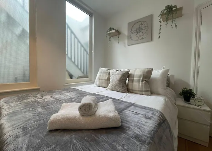 Modern And Luxurious 2 Bed Apartment