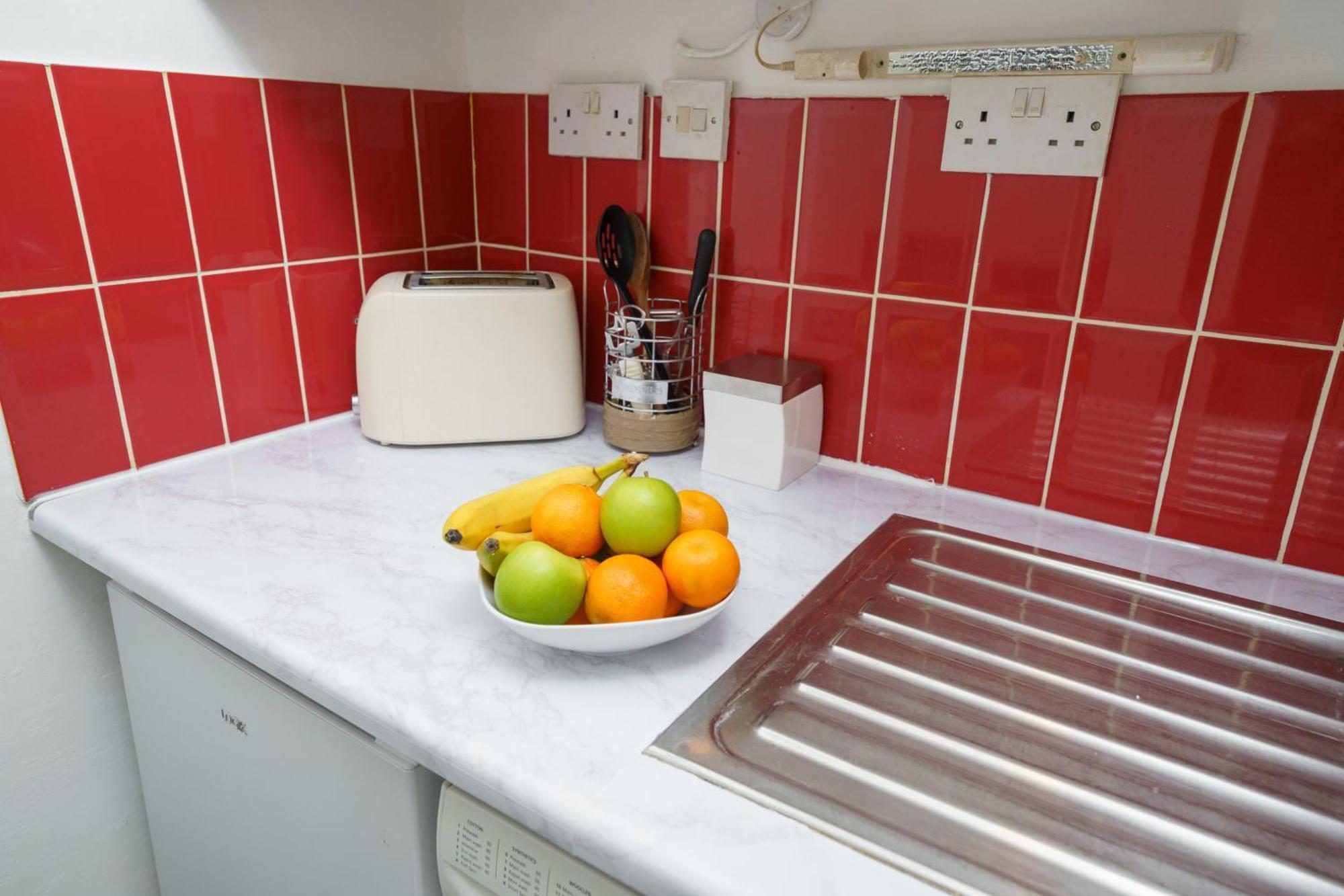 Modern And Luxurious 2 Bed Apartment London