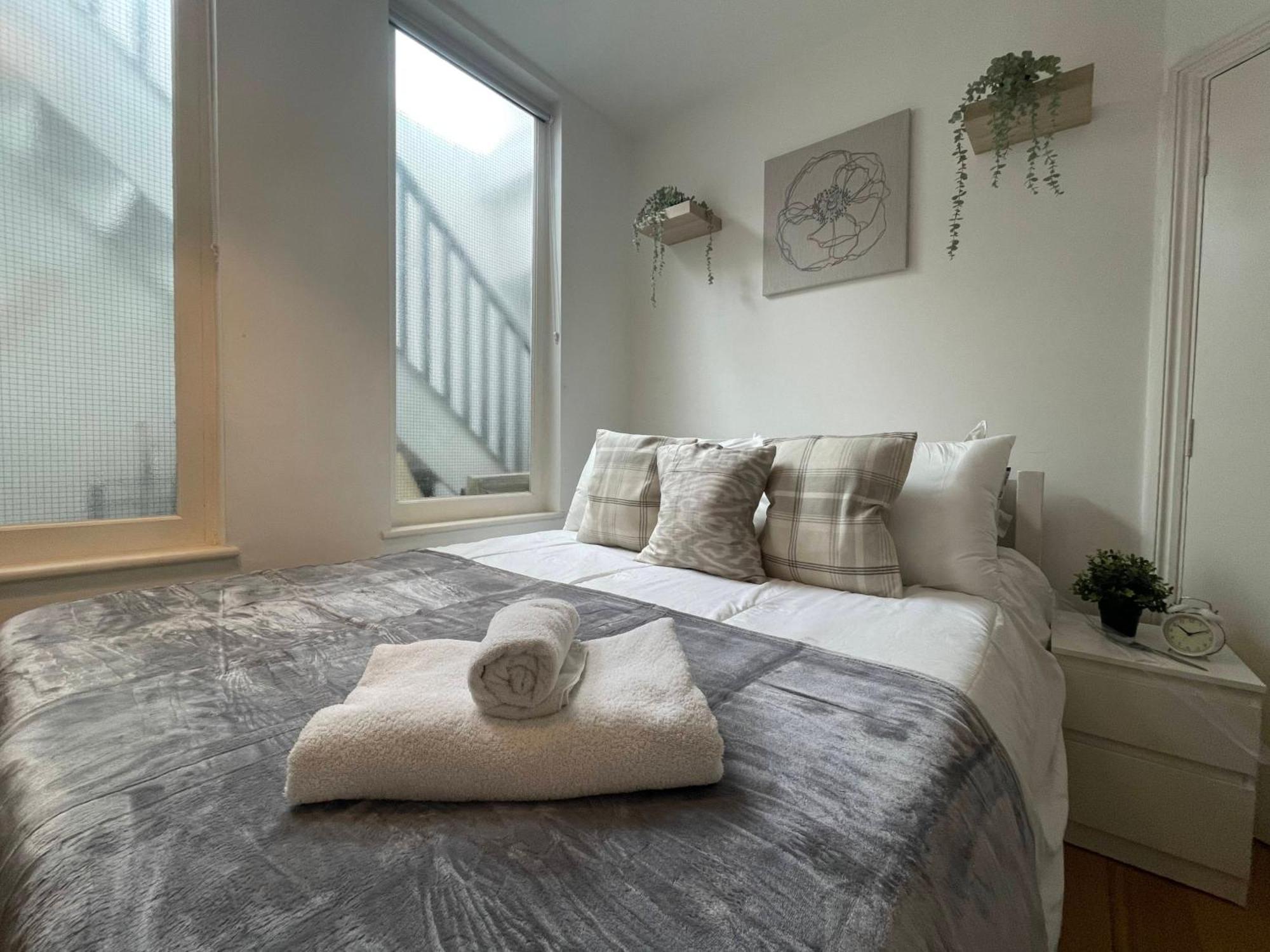 Apartment Modern And Luxurious 2 Bed