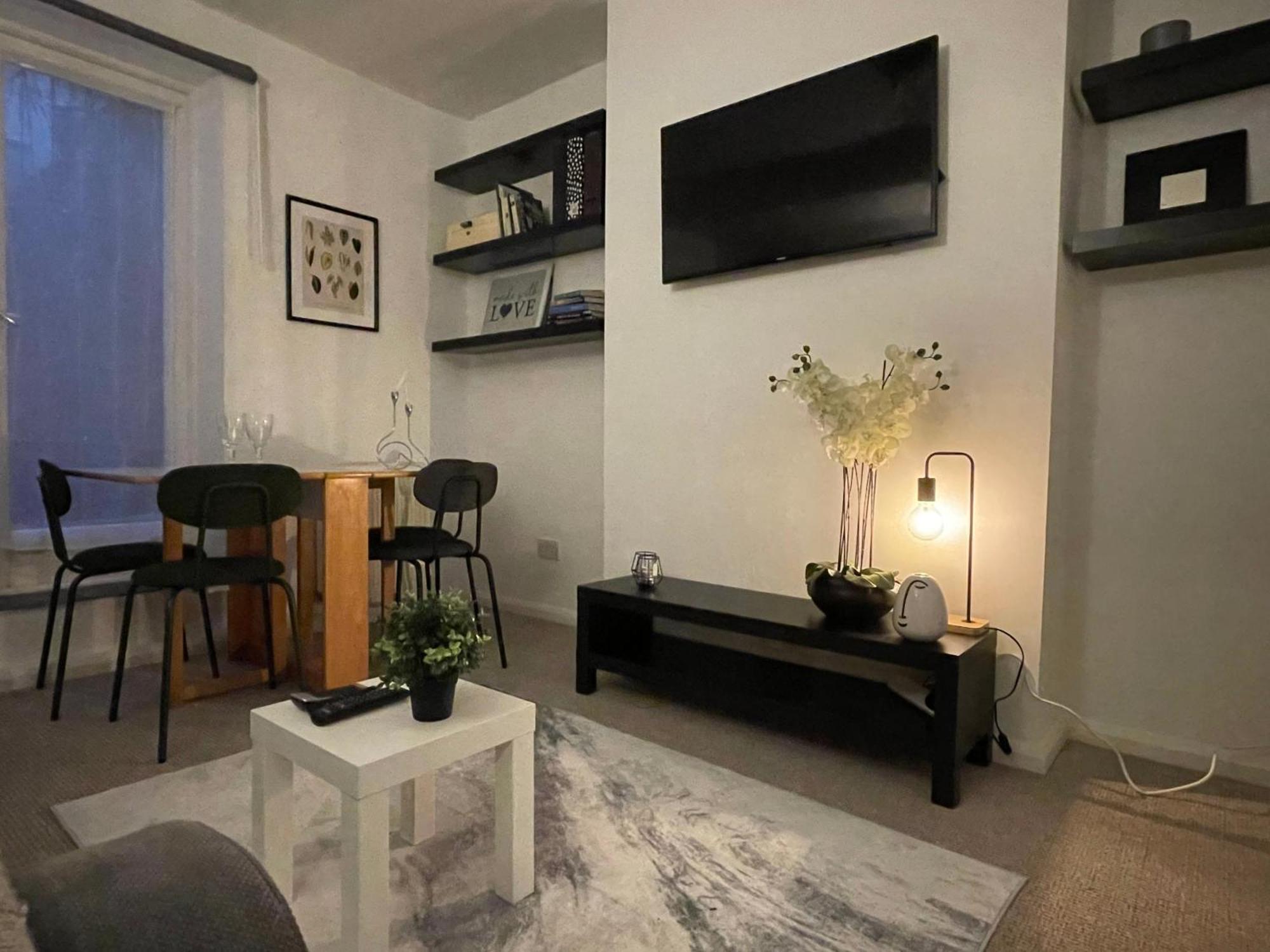 Modern And Luxurious 2 Bed Apartment